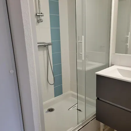 Apartment Dans Avec Piscine